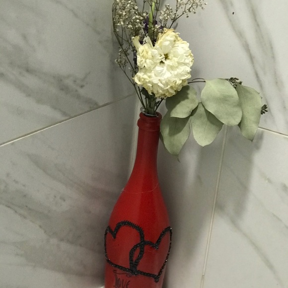 A Cornucopia of Plenty of Upcycled Vases. - Picture 9 of 17